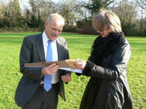 Overhandigen zaag in Ede Overhandigen zaag in Ede